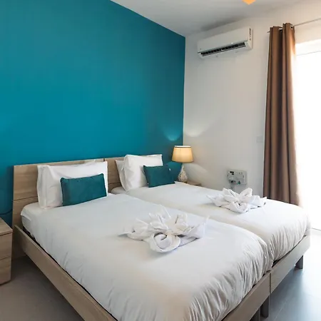 Cayden Penthouse - 5 Minutes To St Julians דירה